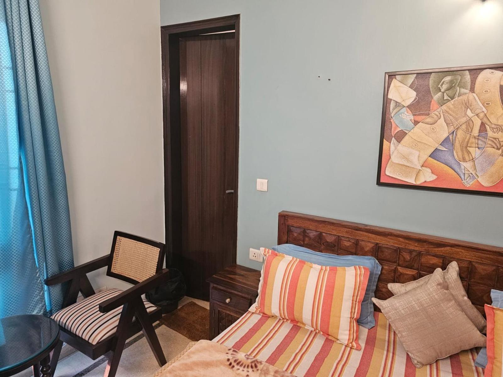 Sky Bloom Luxury Homestay Nova Deli Exterior foto
